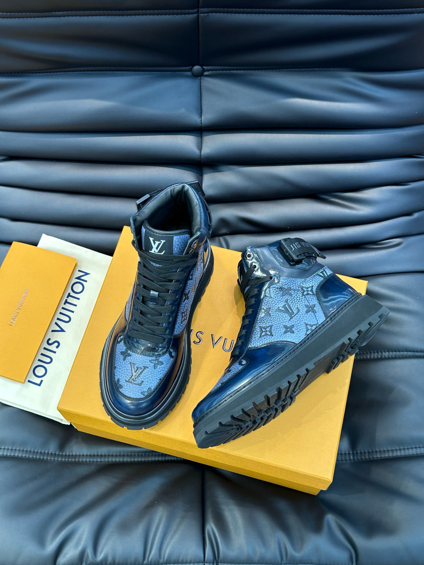 루이비통 남자 스니커즈 신발 운동화