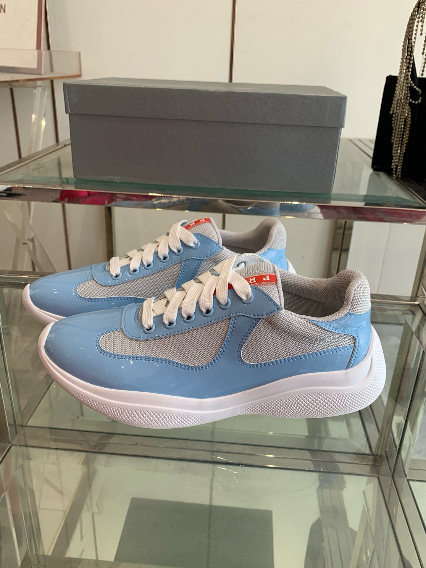 프라다 남녀공용 스니커즈 신발 운동화