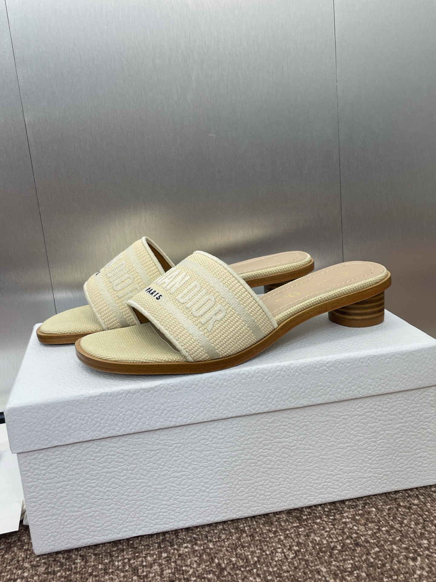 디올 여자 슬리퍼 3cm