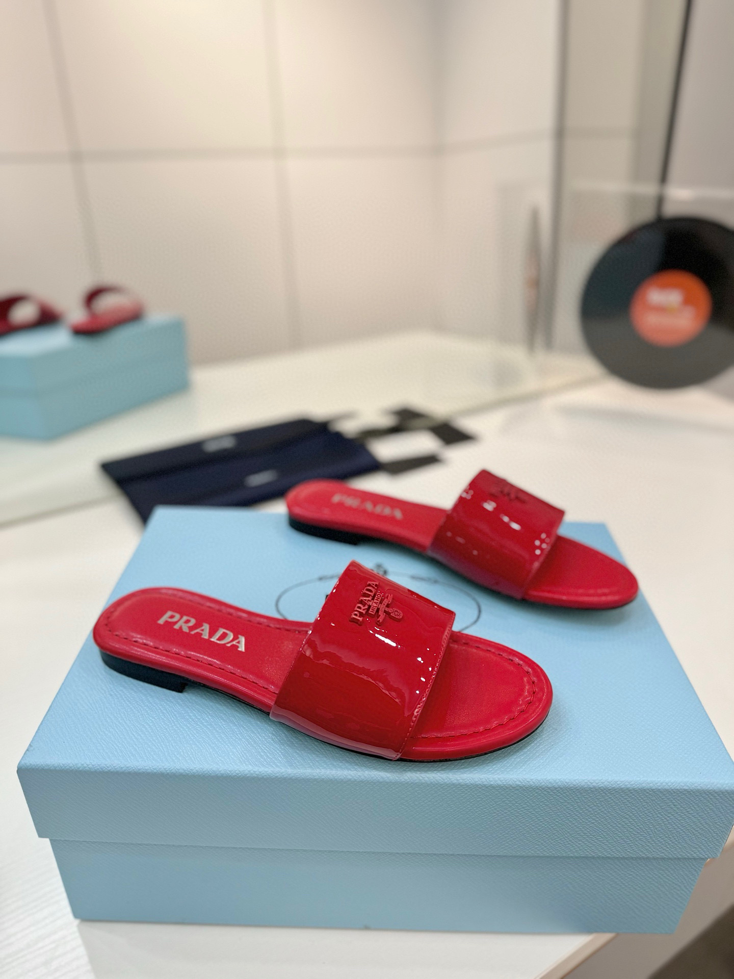프라다 여자 슬리퍼