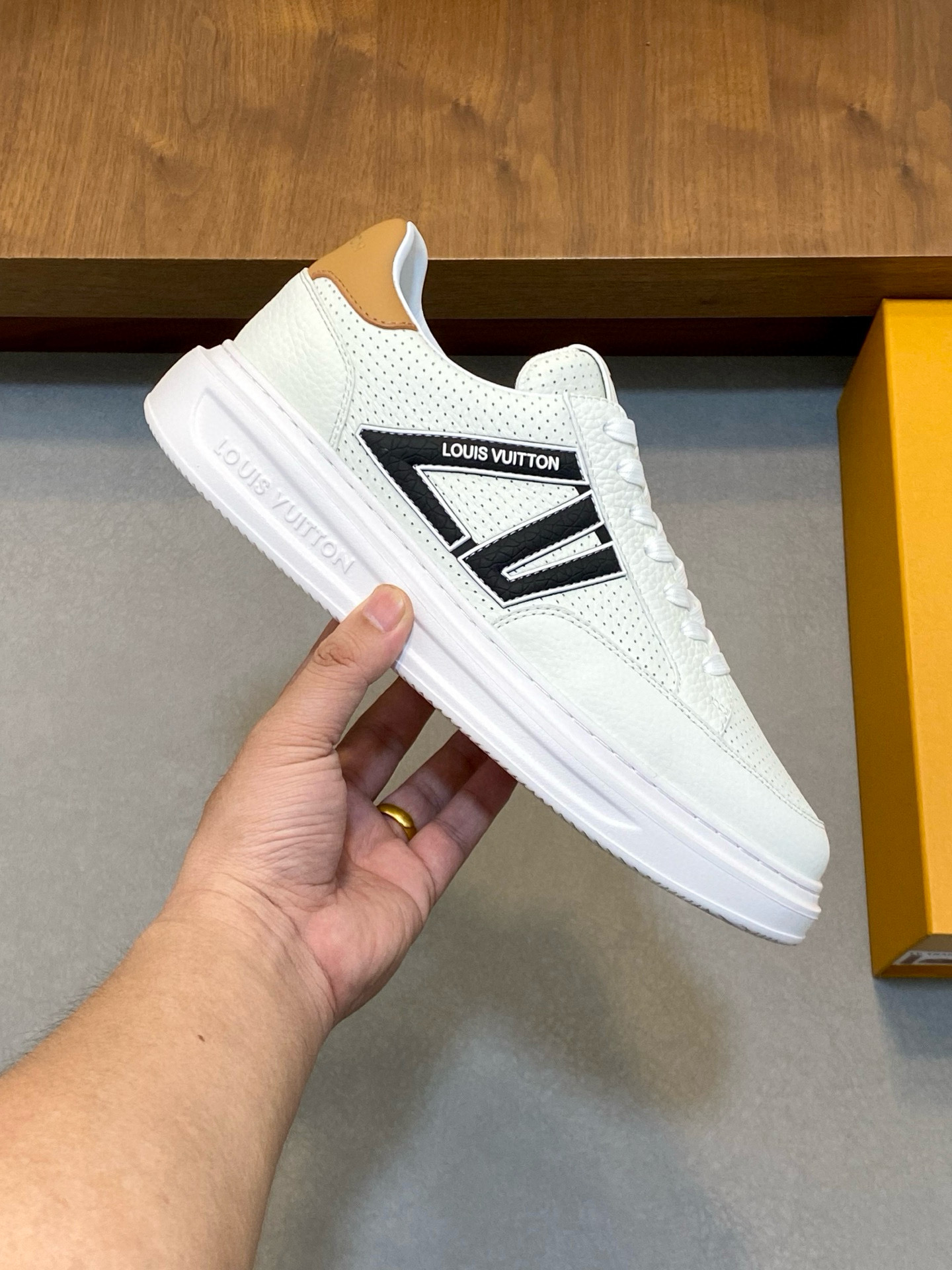 루이비통 남자 신발 운동화 스니커즈