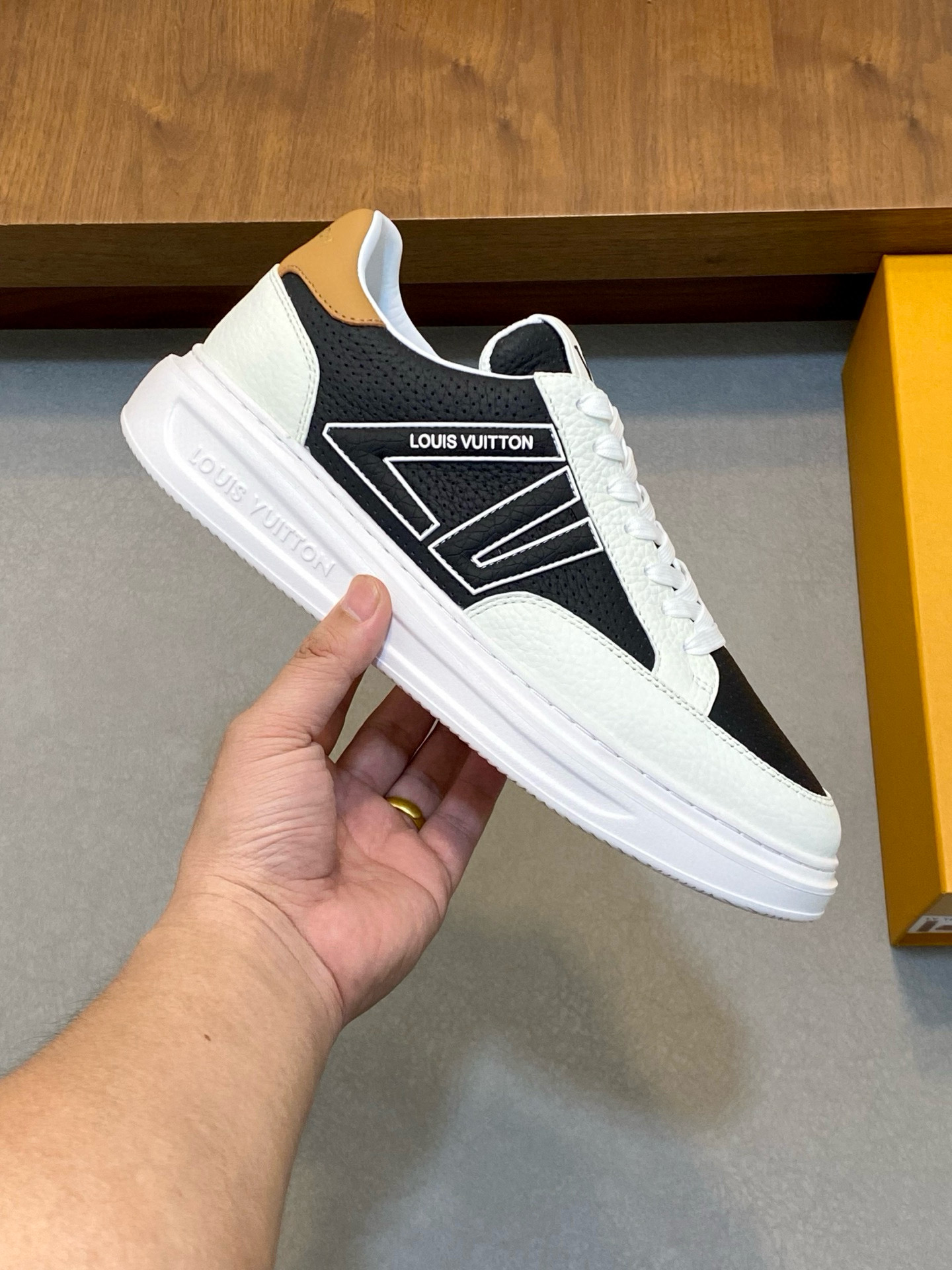 루이비통 남자 신발 운동화 스니커즈