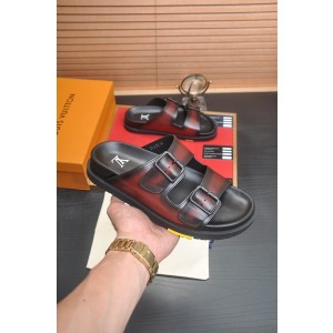 루이비통 남자 슬리퍼