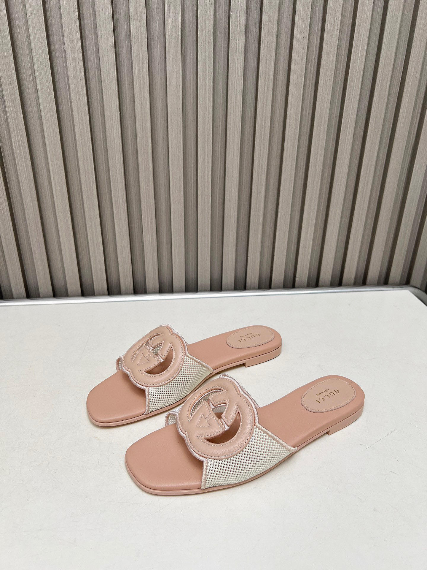 구찌 여자 슬리퍼