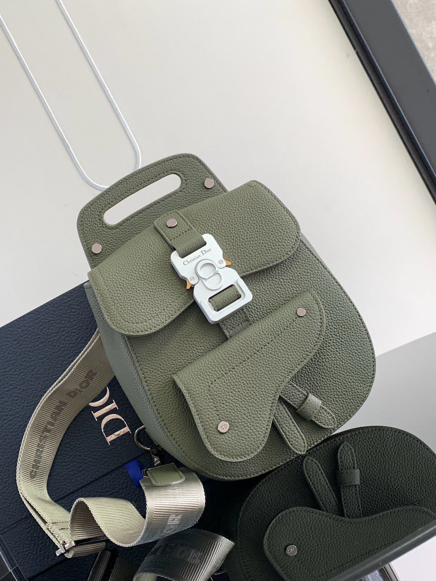 디올 남자가방
