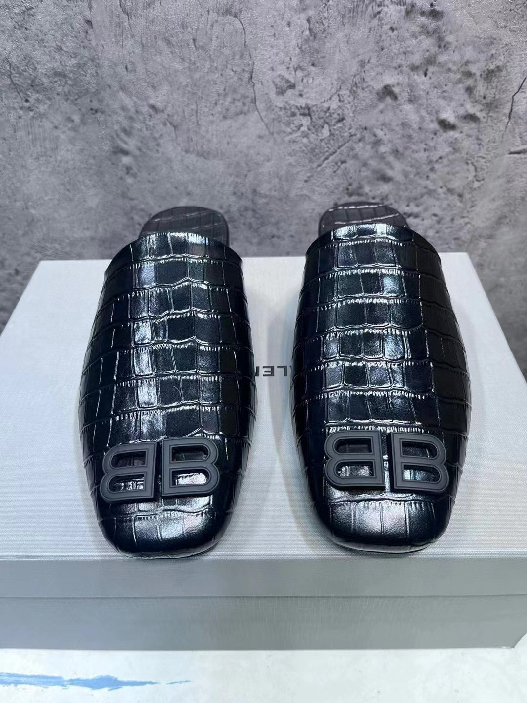 발렌시아가 남자 슬리퍼