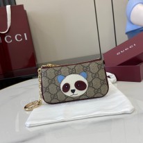 구찌 여자 머니클립 818768