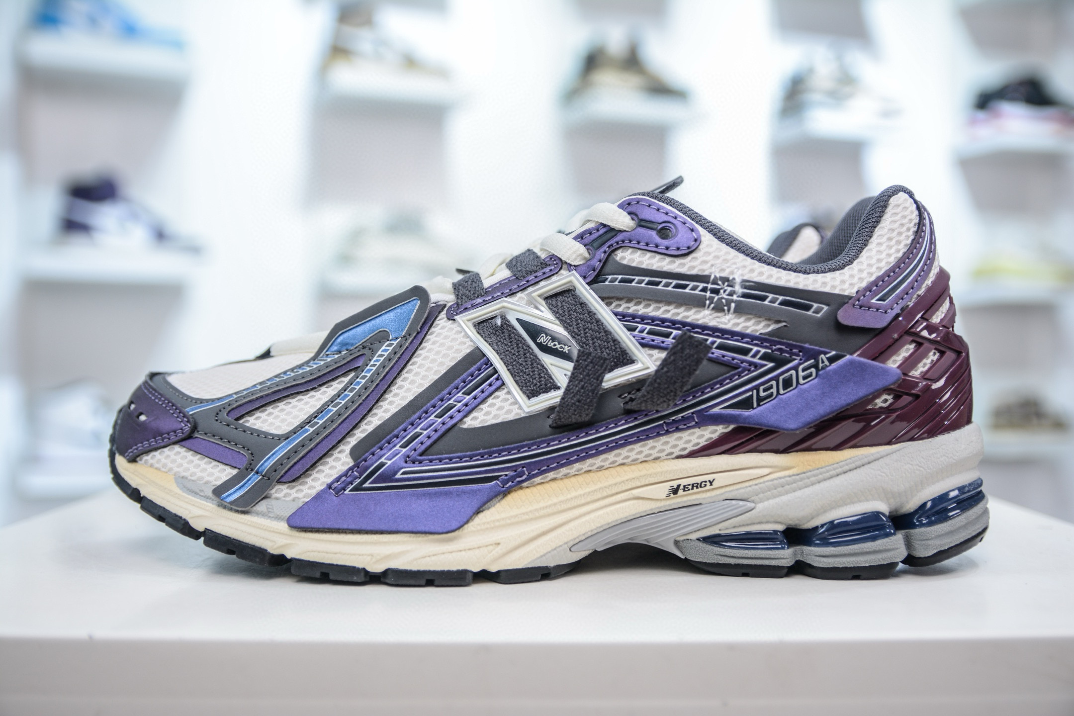 뉴발란스 1906 남녀공용 신발 운동화 스니커즈