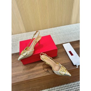 발렌티노 7.5cm 여자 샌들