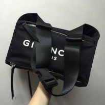 지방시 남자가방