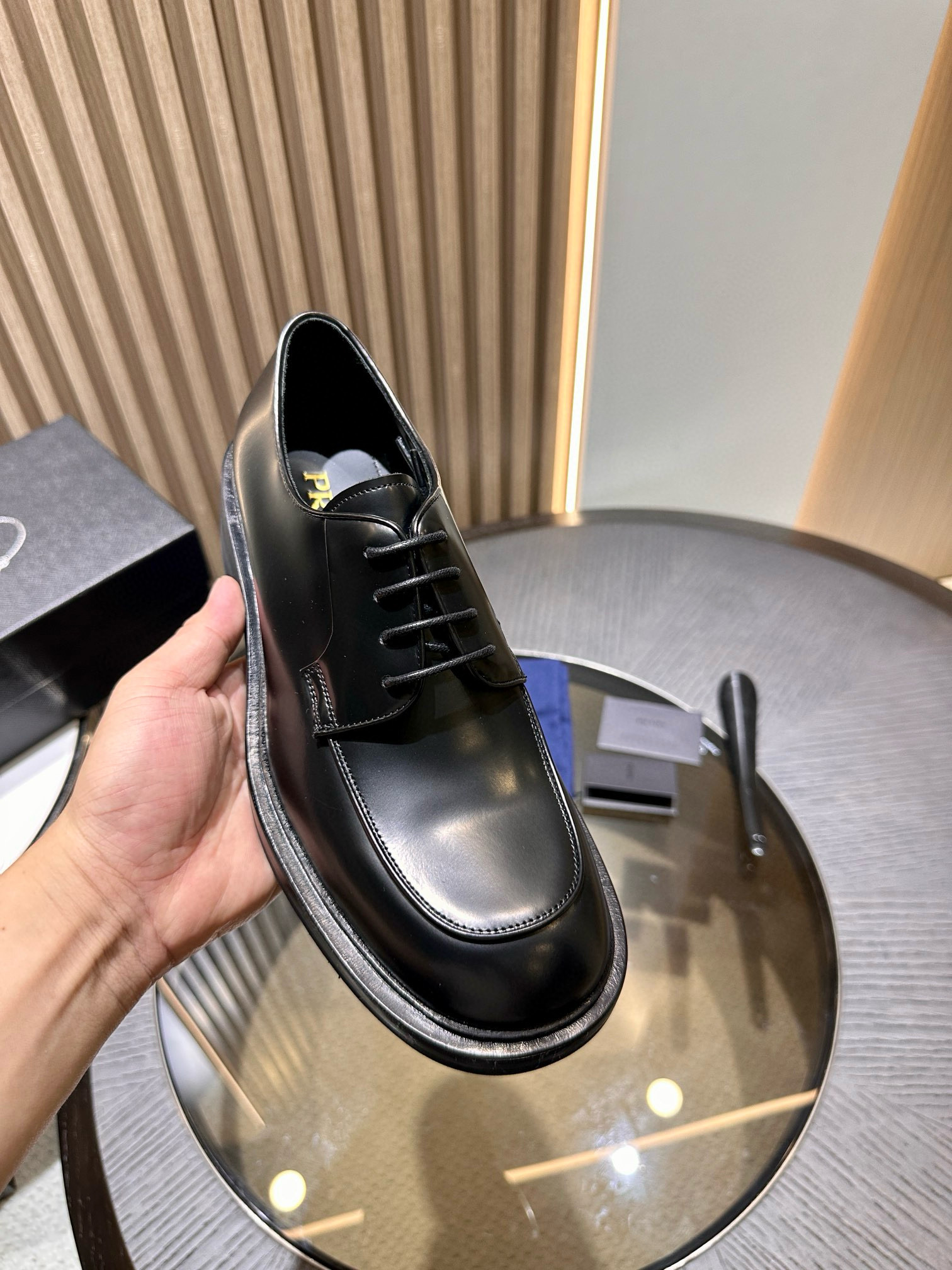 프라다 남자 구두