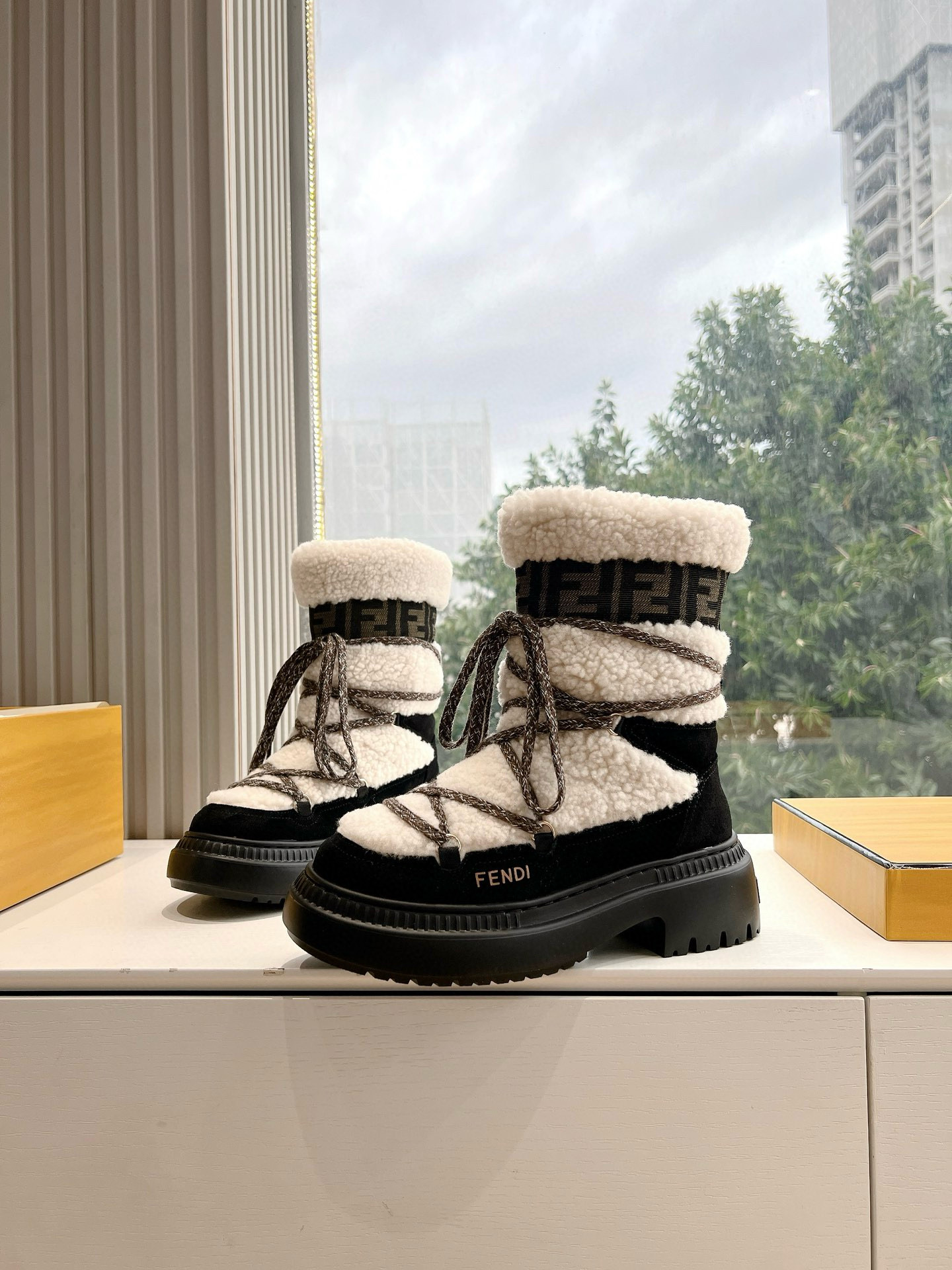 펜디 여자 부츠