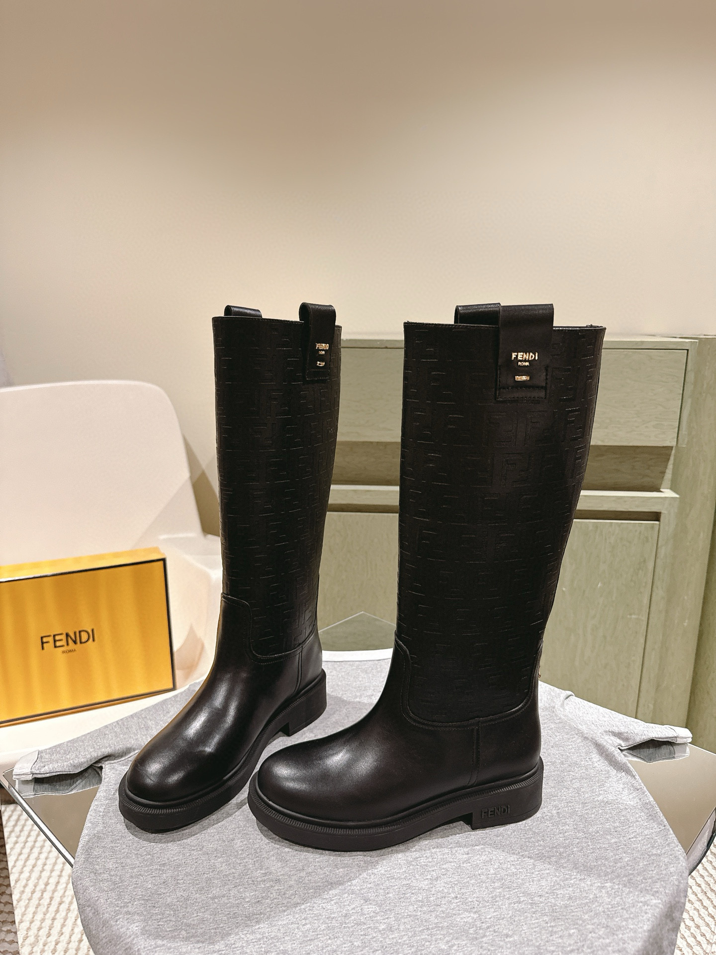 펜디 여자 부츠