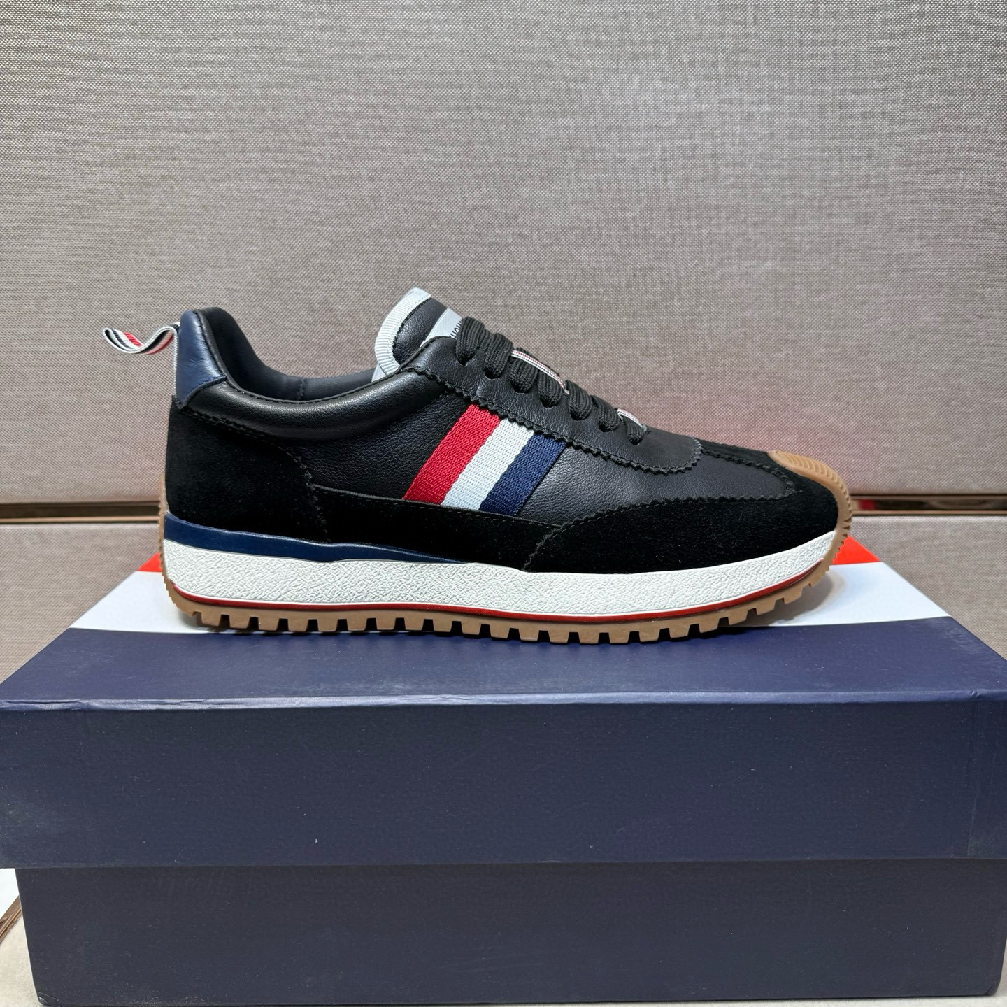 톰브라운 남자 신발 운동화 스니커즈