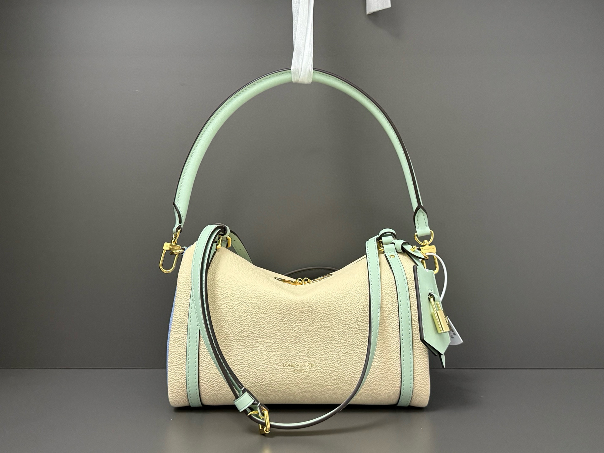 루이비통 M26905 여자가방