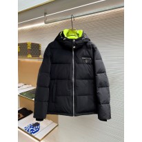 프라다 남자 패딩