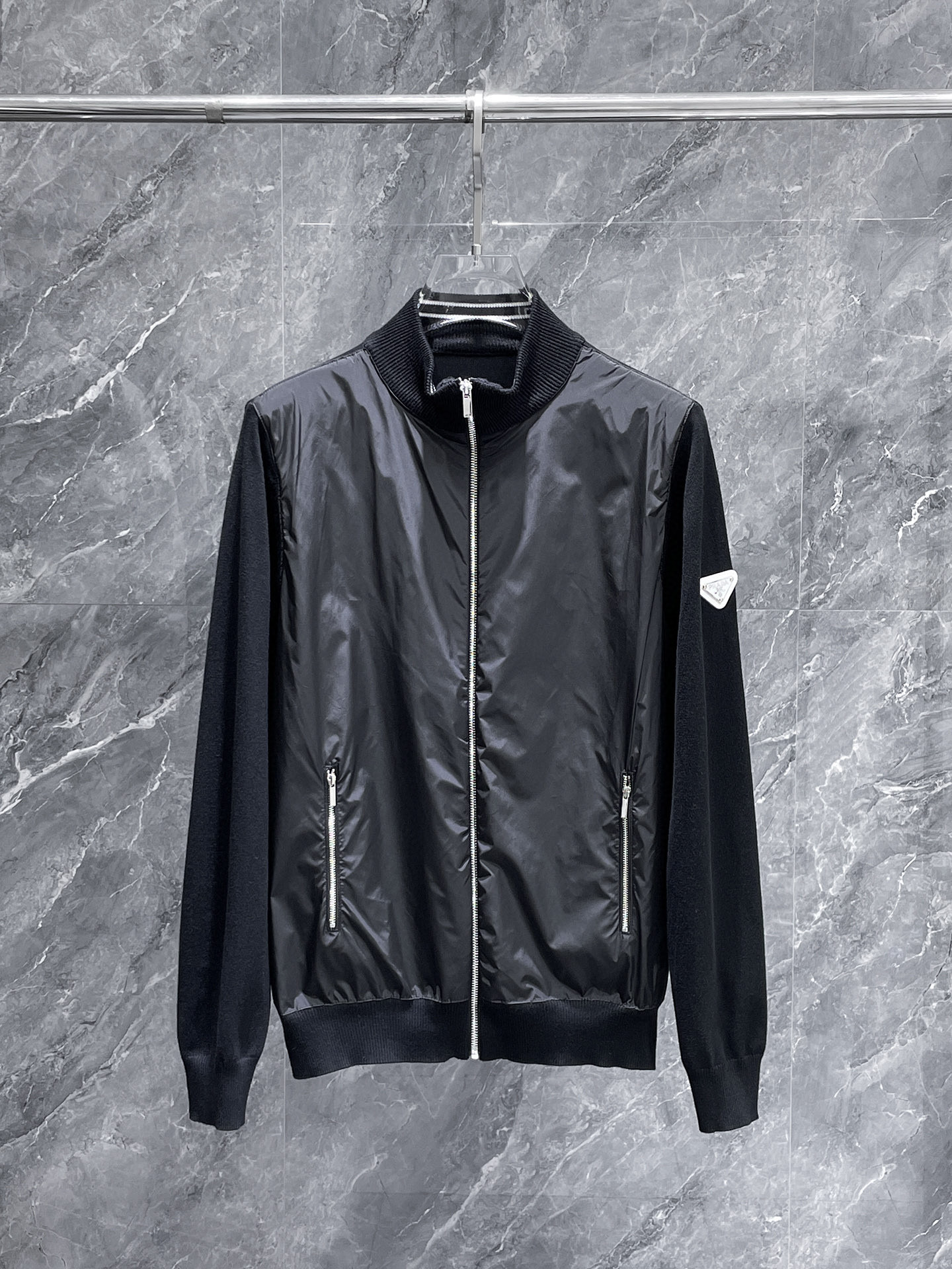 프라다 남자 양모 가디건