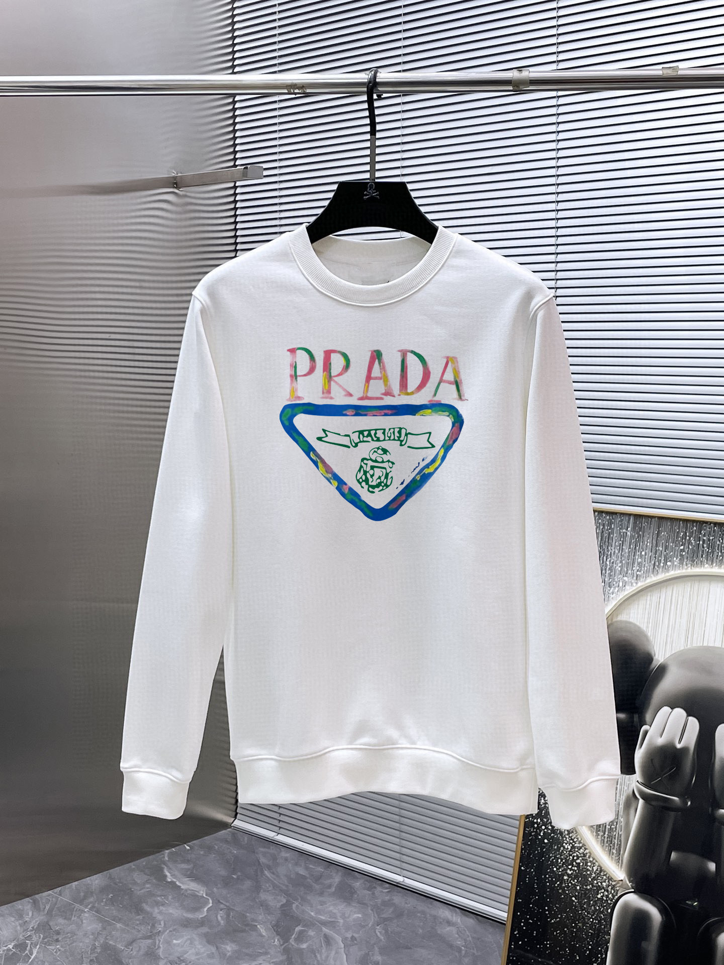 프라다 남자 맨투맨 2컬러