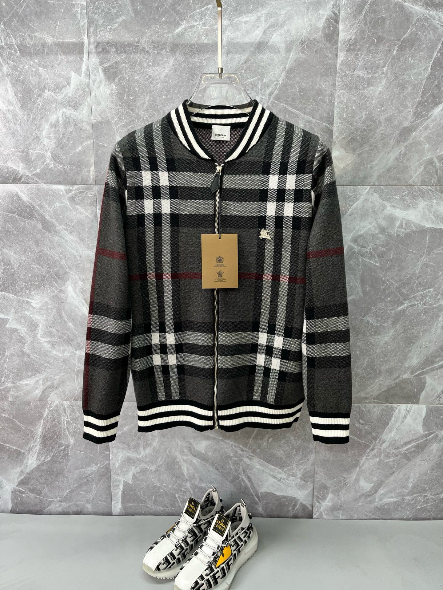 버버리 남자 가디건
