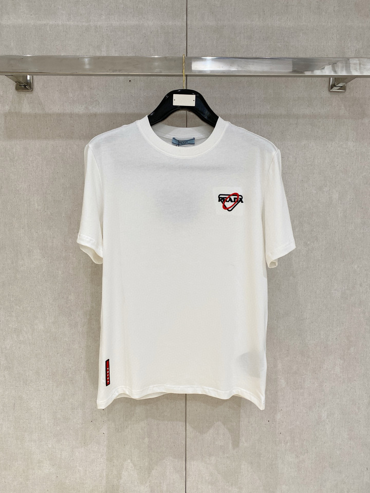 프라다 남자 반팔티