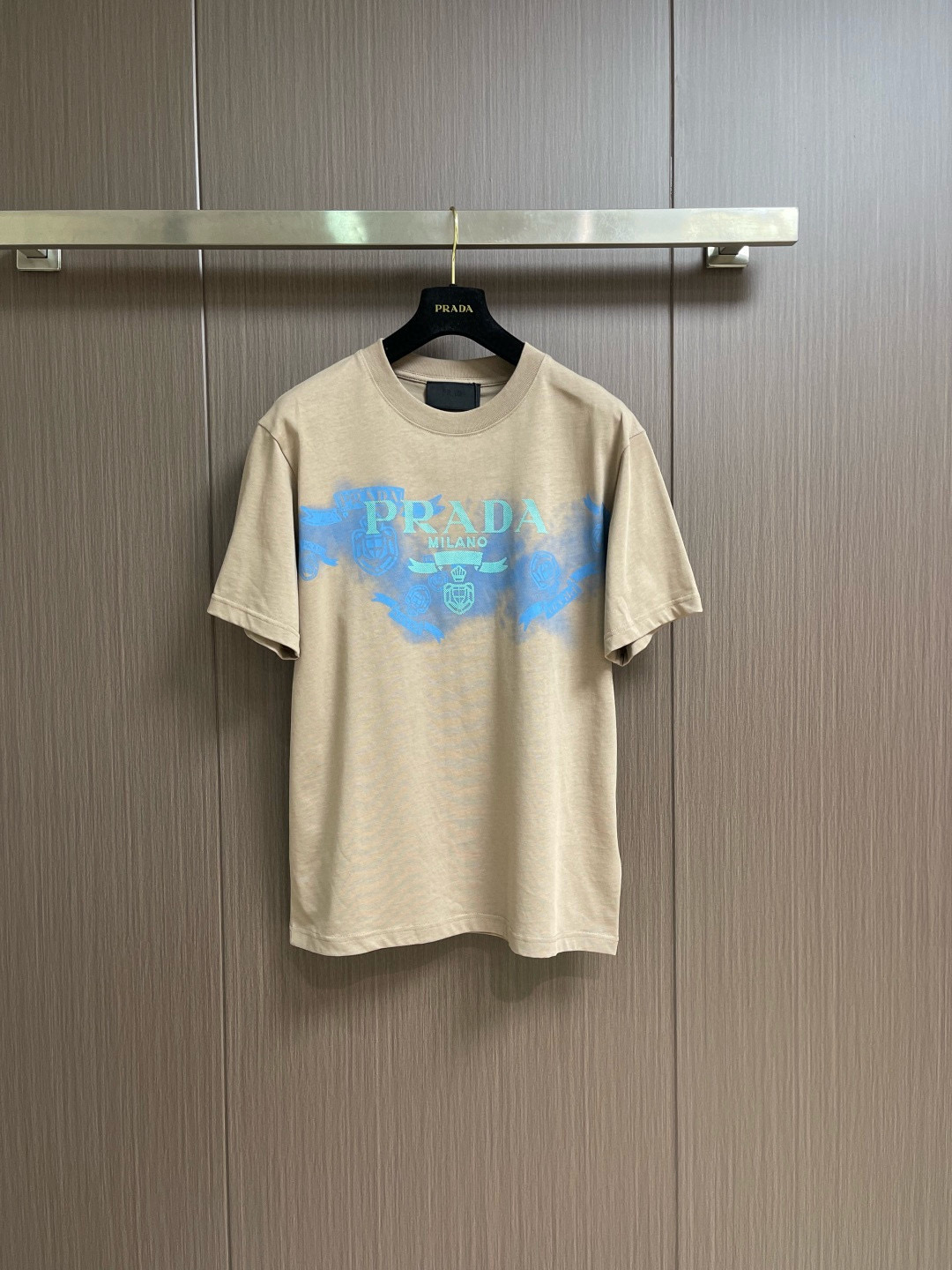 프라다 남자 반팔티