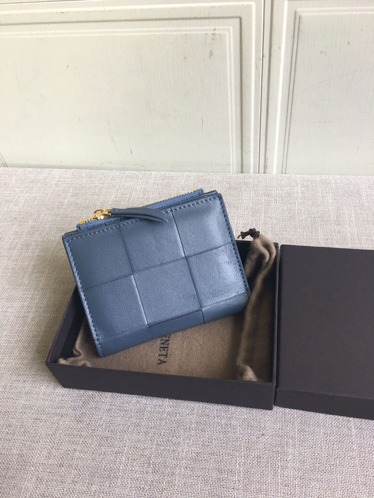 보테가베네타 남녀공용 지갑