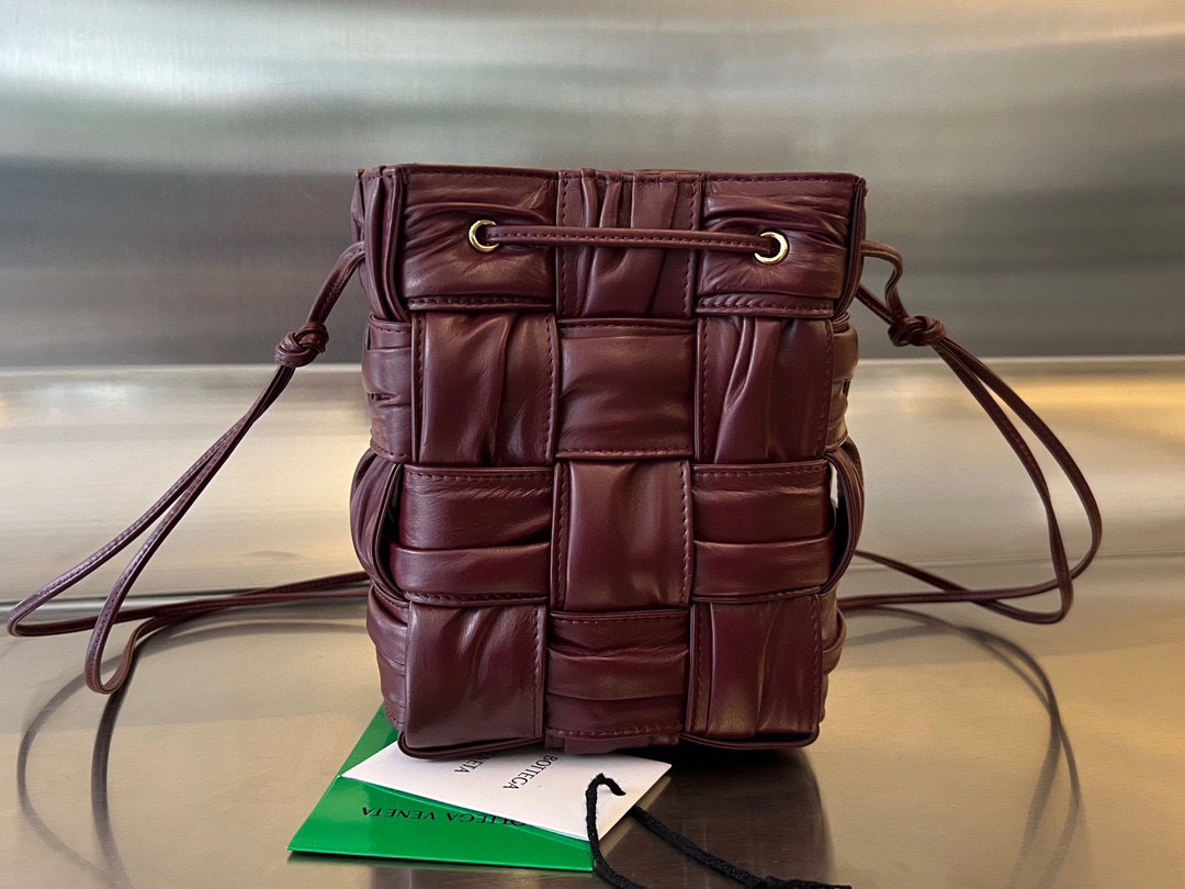 보테가베네타 미니 여자가방  717187