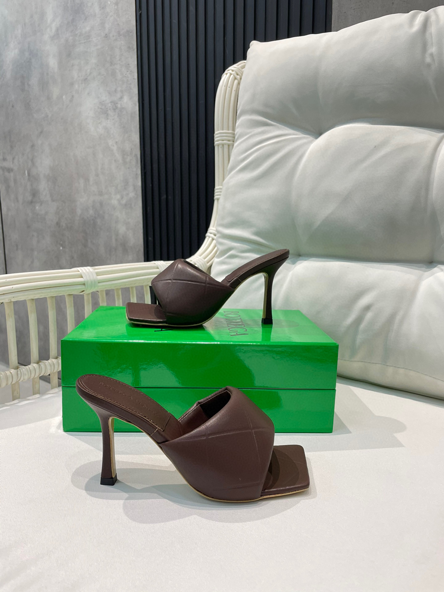 보테가베네타 여자 슬리퍼 9cm