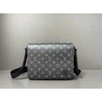 루이비통 M46255 남자가방