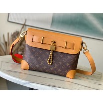 루이비통 M11533 남자가방