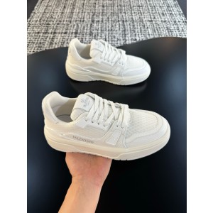 발렌티노 남녀공용 스니커즈 신발 운동화