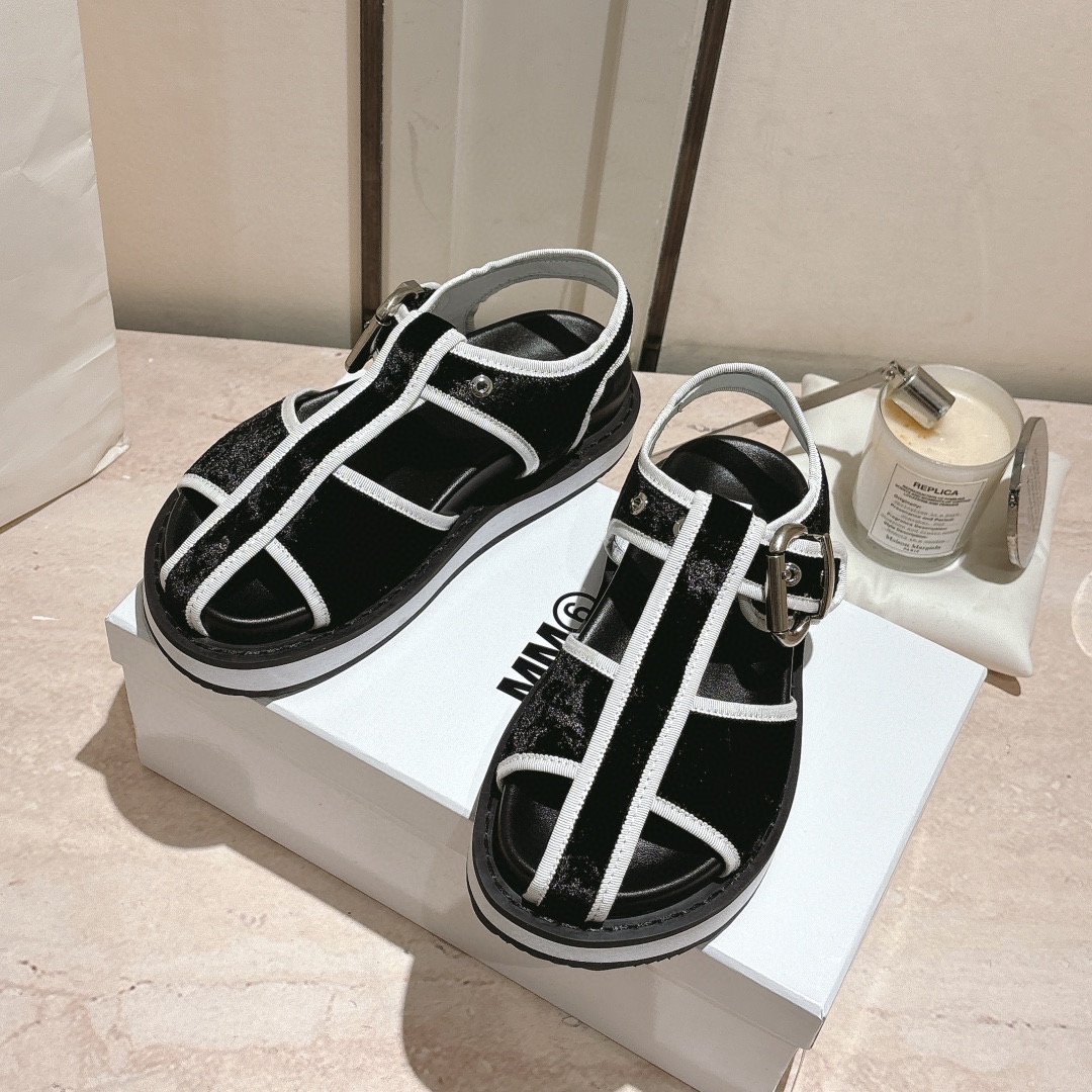 메종 마르지엘라 여자 샌들