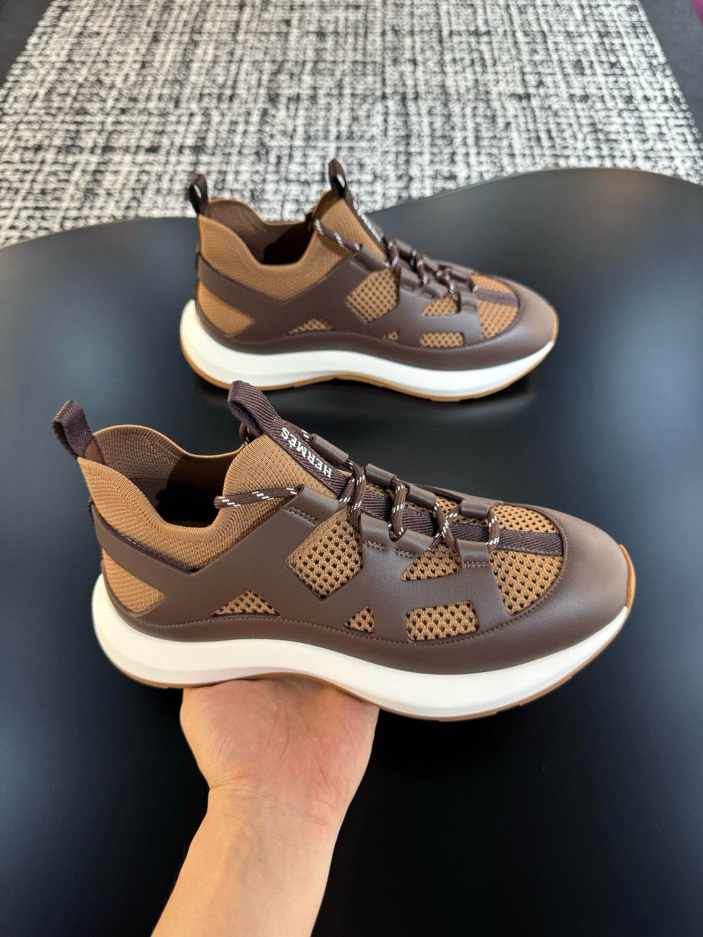 에르메스 남자 신발 운동화 스니커즈