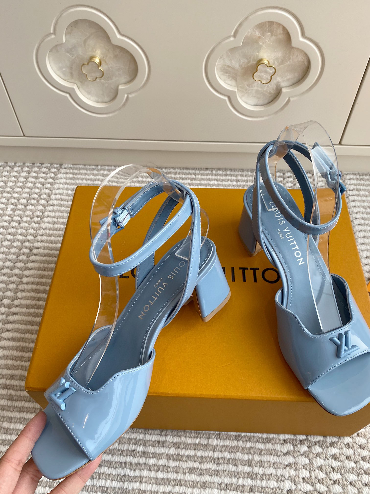 루이비통 여자 샌들 5.5cm
