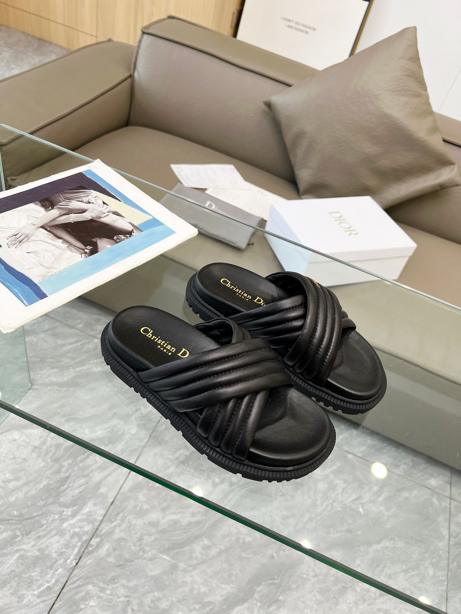 디올 여자 슬리퍼