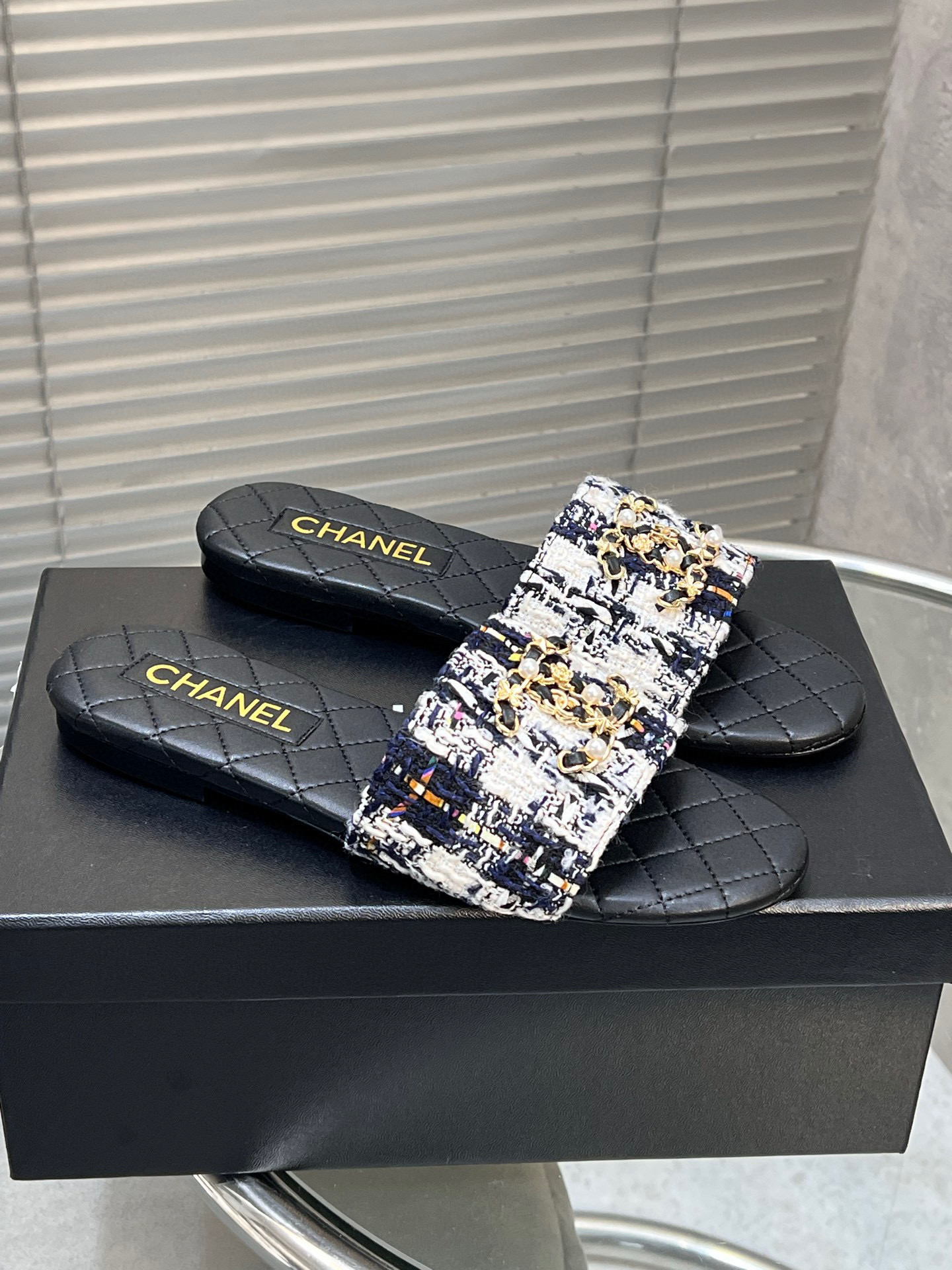 샤넬 여자 슬리퍼