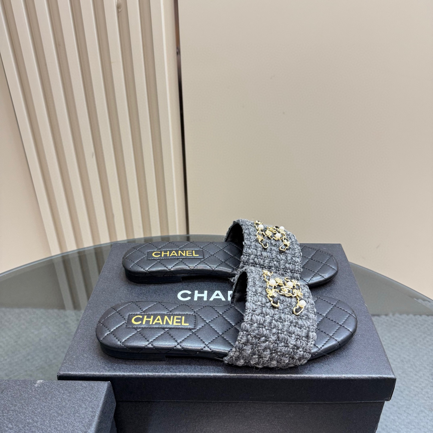 샤넬 여자 슬리퍼