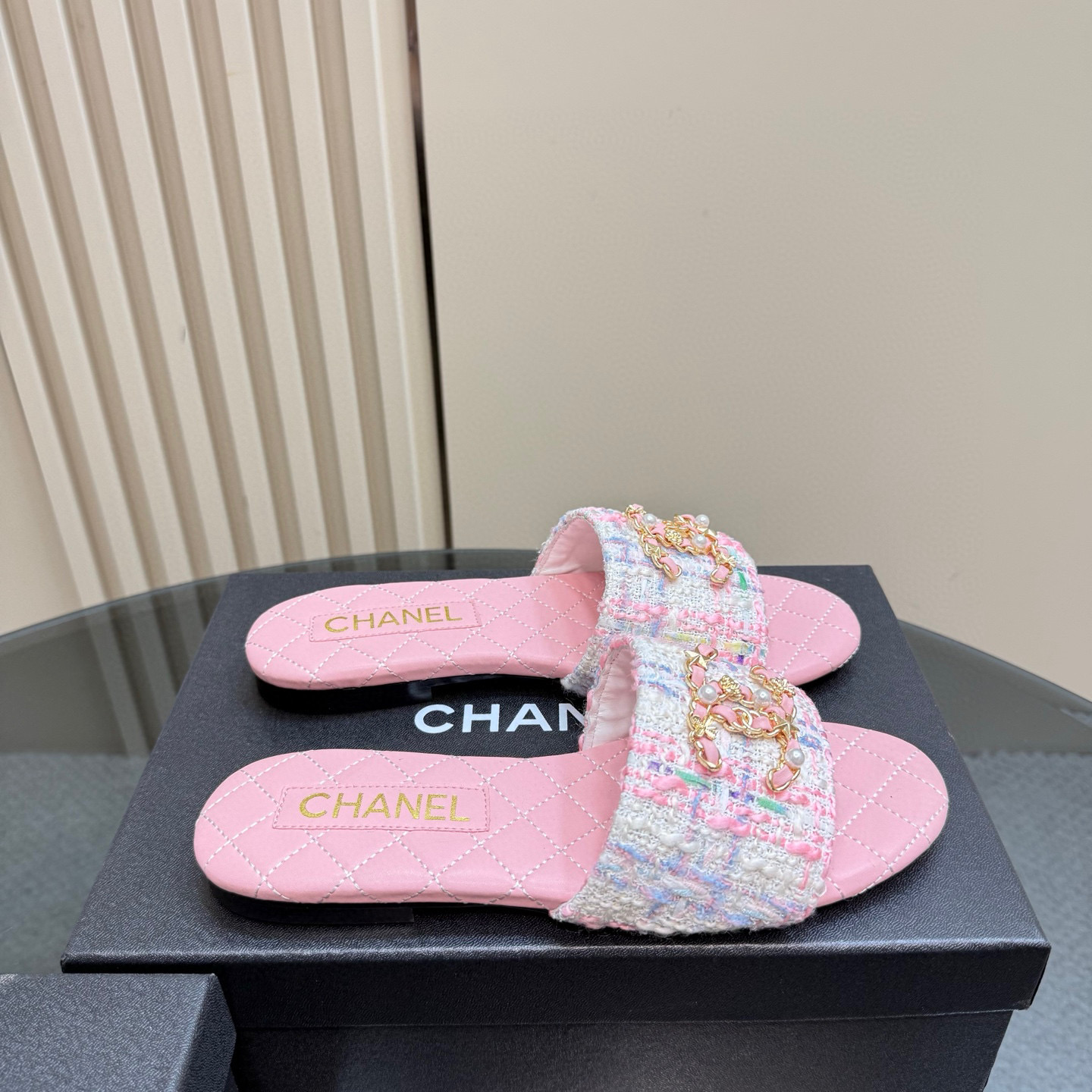 샤넬 여자 슬리퍼