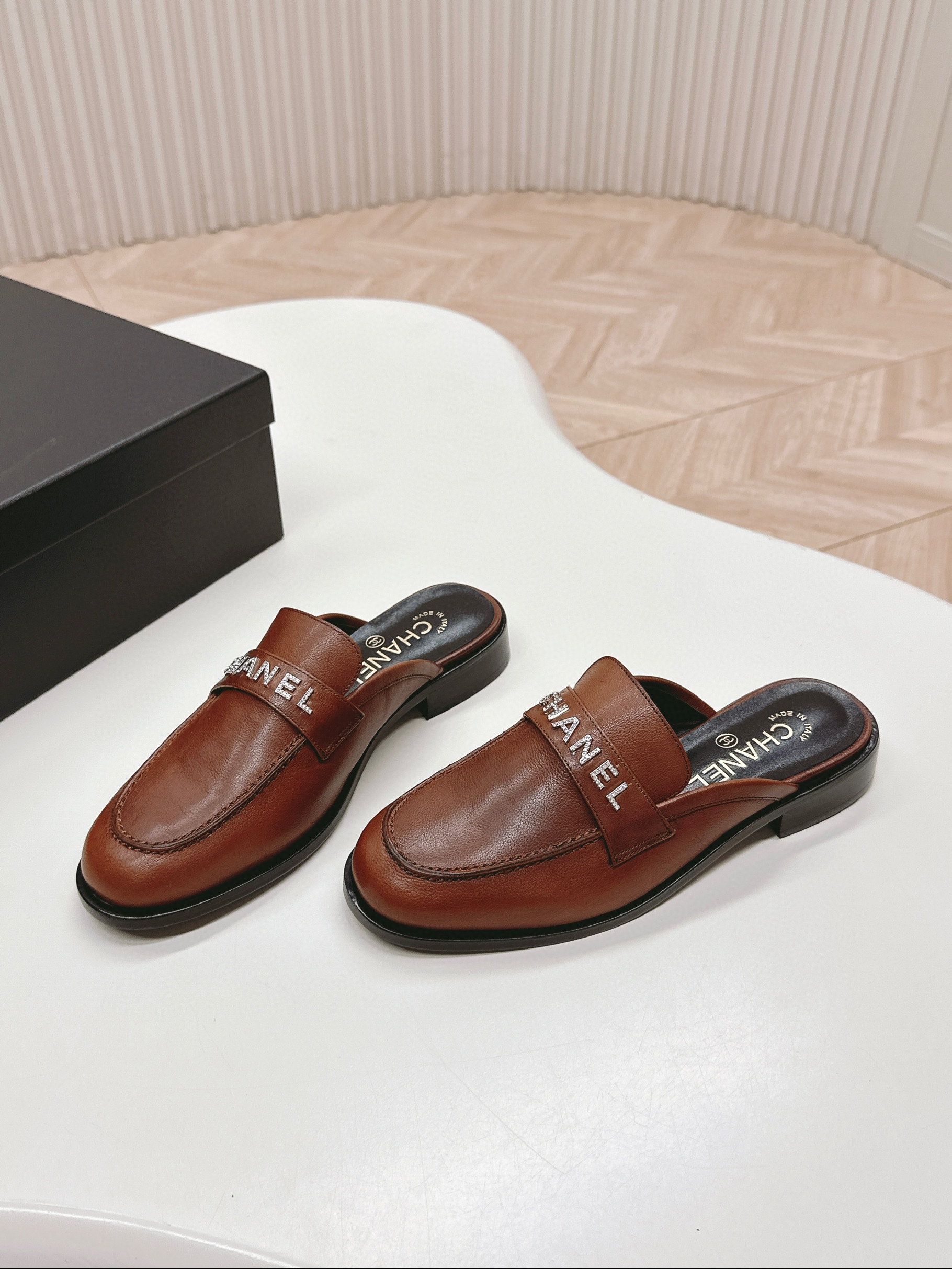 샤넬 여자 슬리퍼