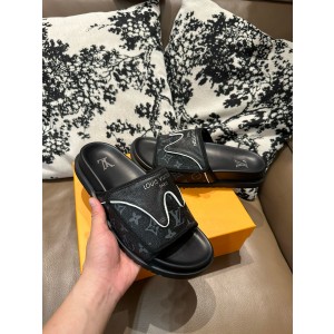 루이비통 남자 슬리퍼