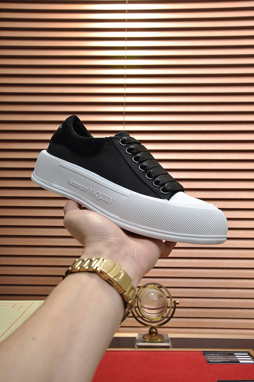 알렉산더 맥퀸 남녀공용 신발 운동화 스니커즈