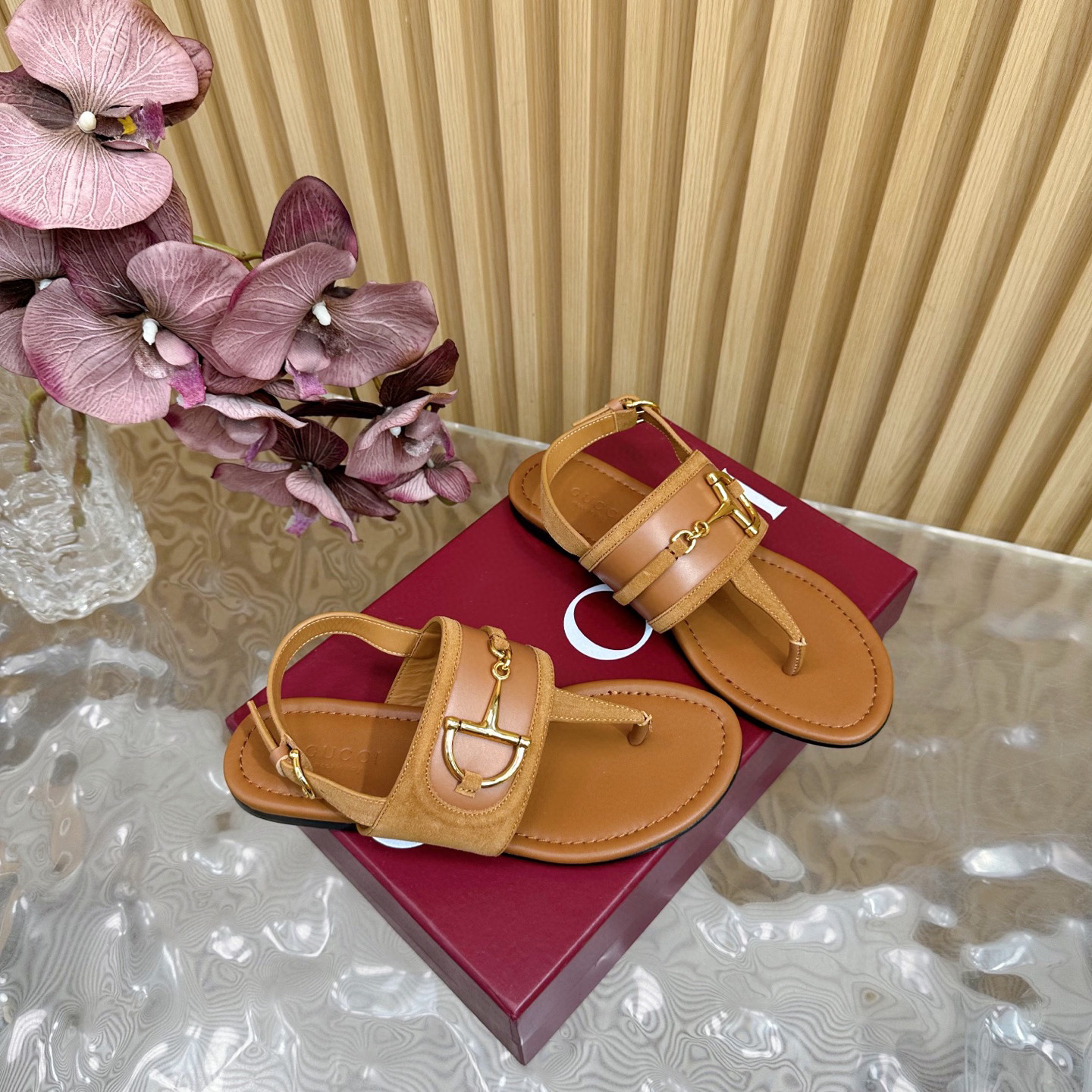 구찌 여자 샌들