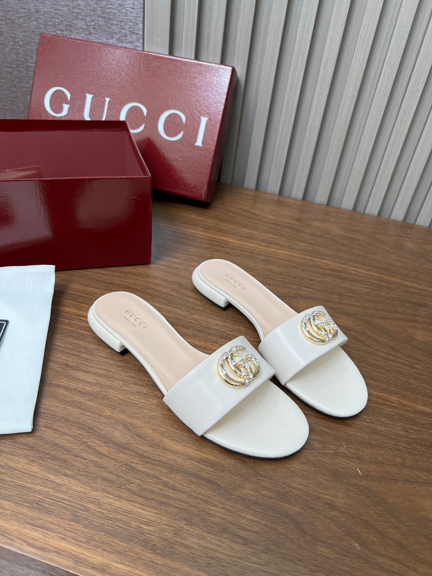 구찌 여자 슬리퍼