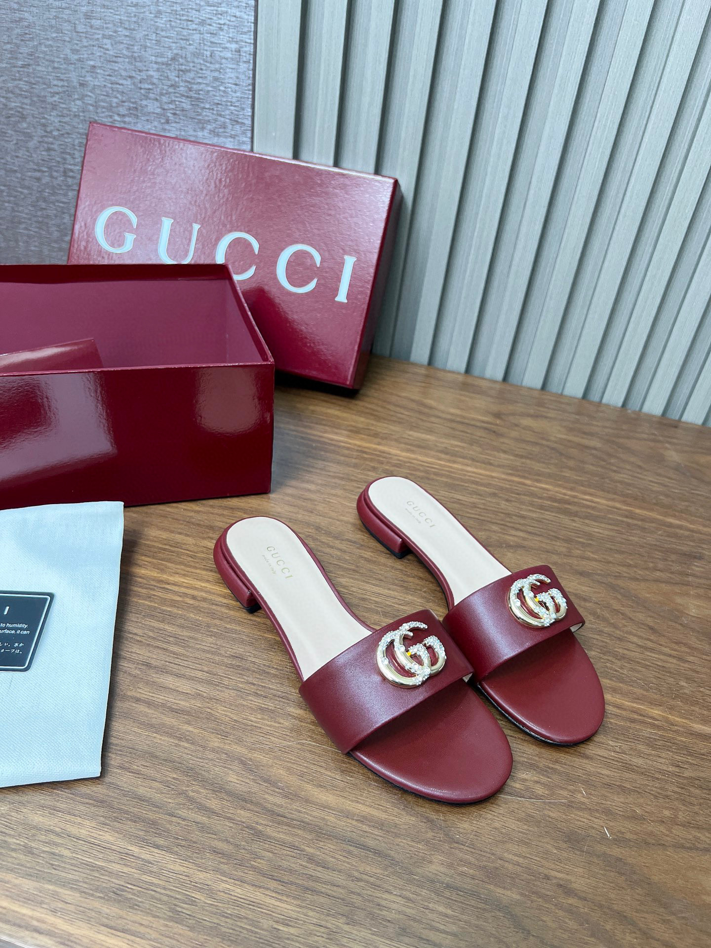 구찌 여자 슬리퍼