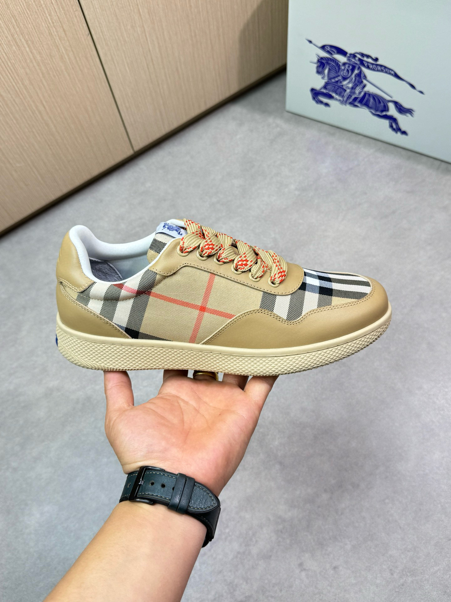 버버리 남자 신발 운동화 스니커즈