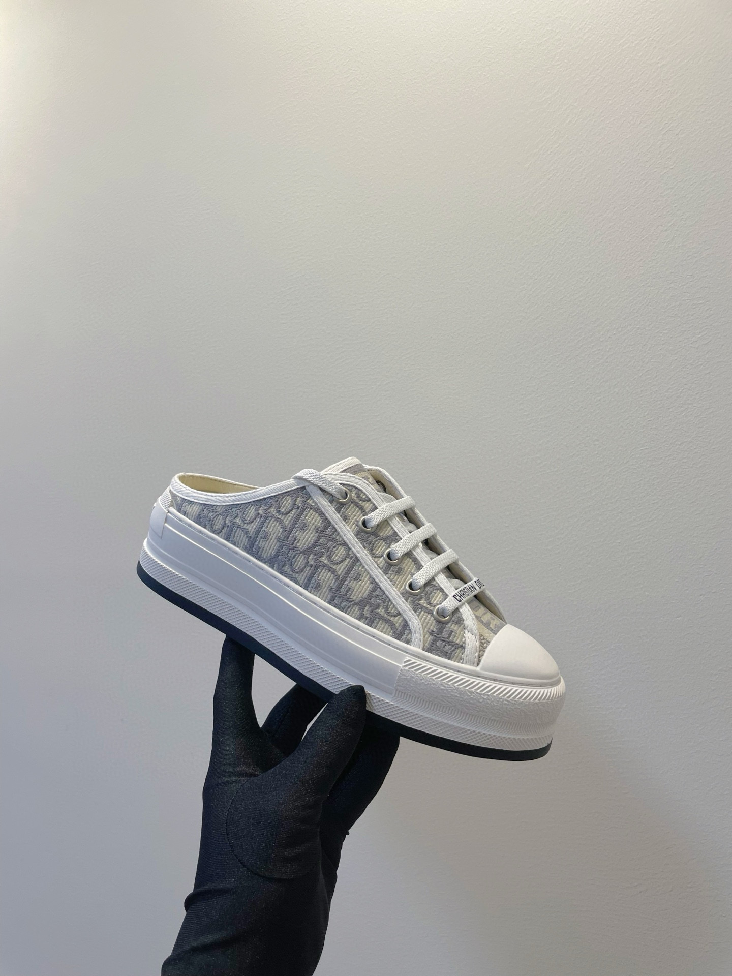 디올 여자 슬리퍼