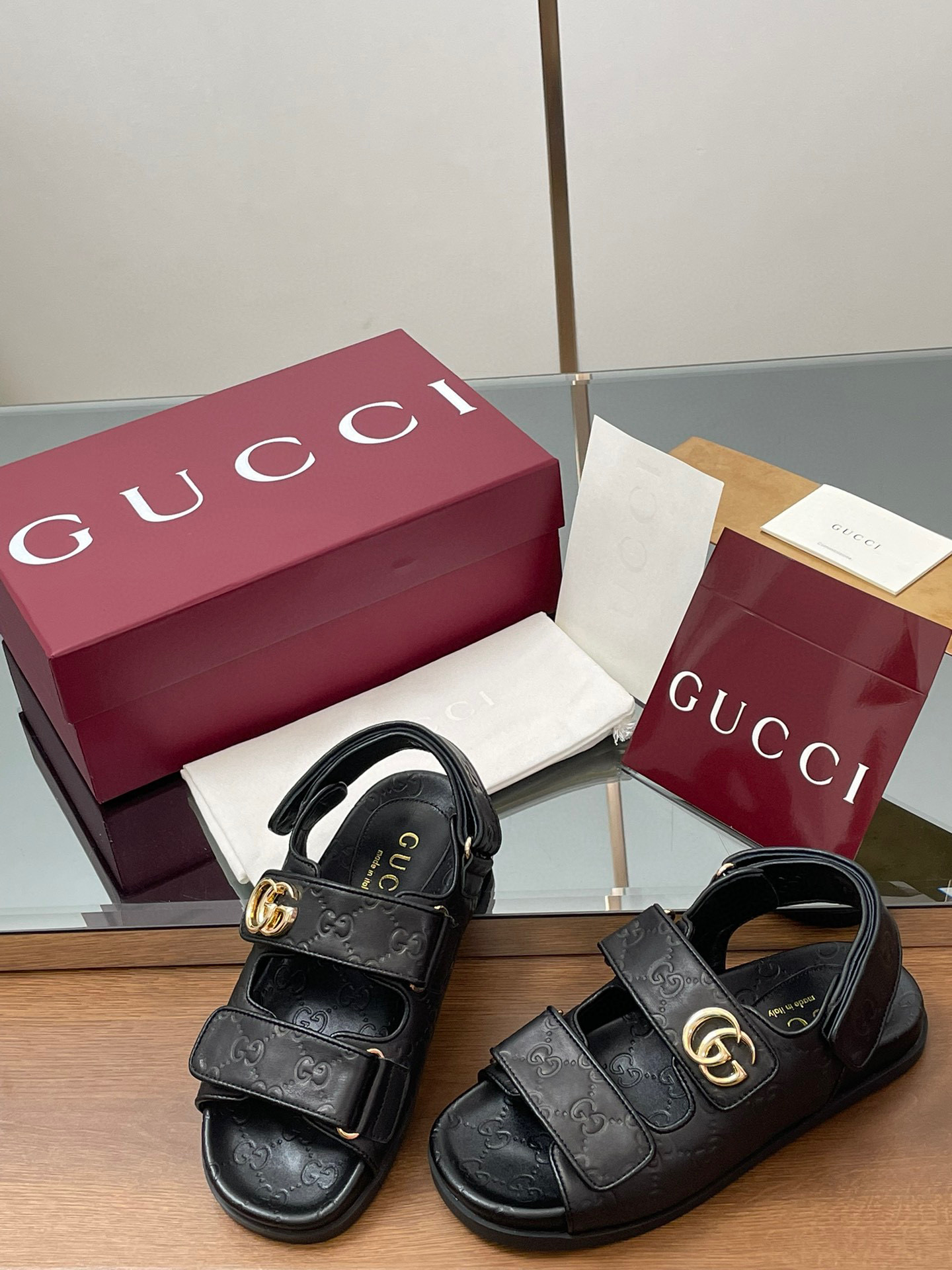 구찌 여자 샌들