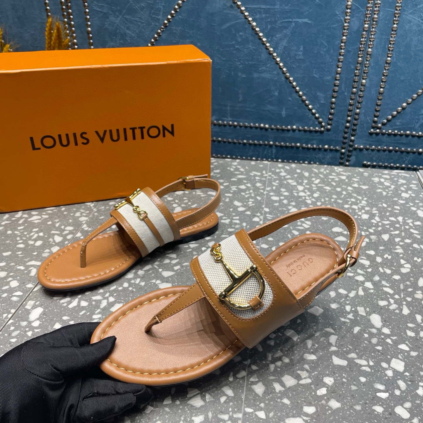 구찌 여자 샌들