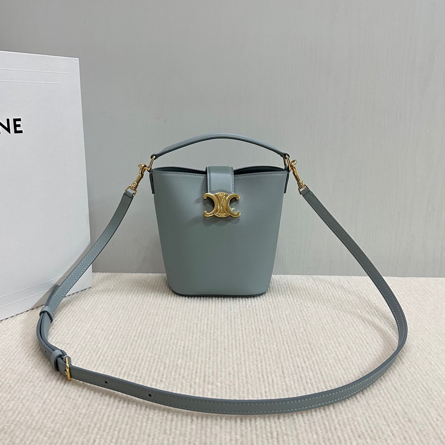 셀린느 여자가방 10N473