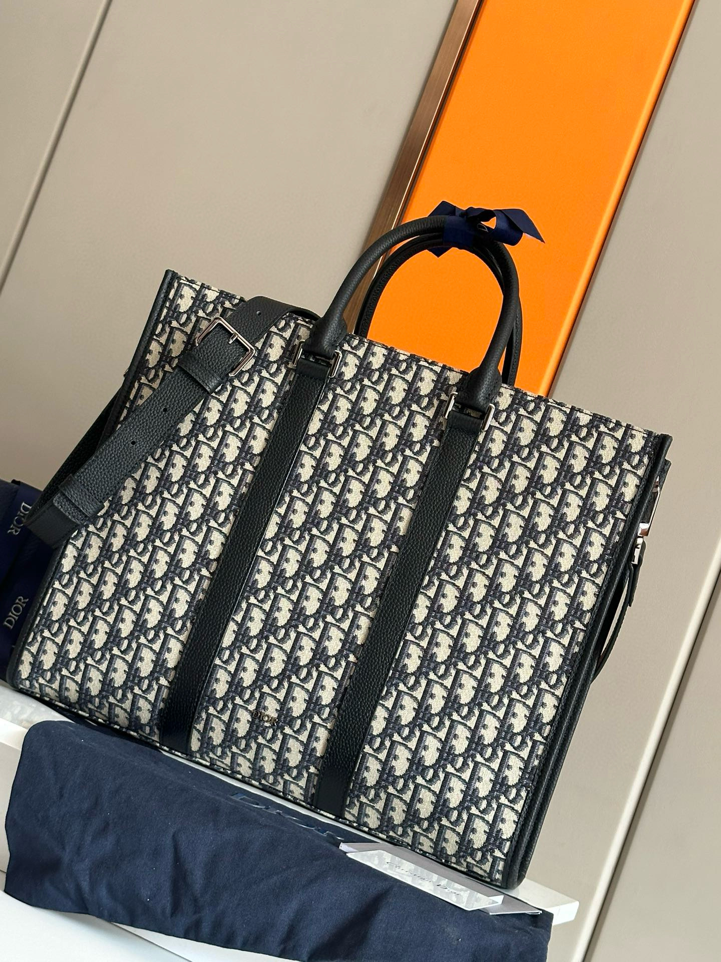 디올 토트백 남자가방